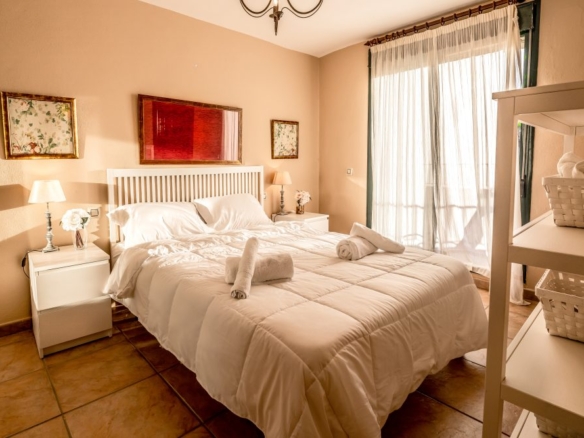 alquiler apartamento adosado jardines de zahara de los atunes