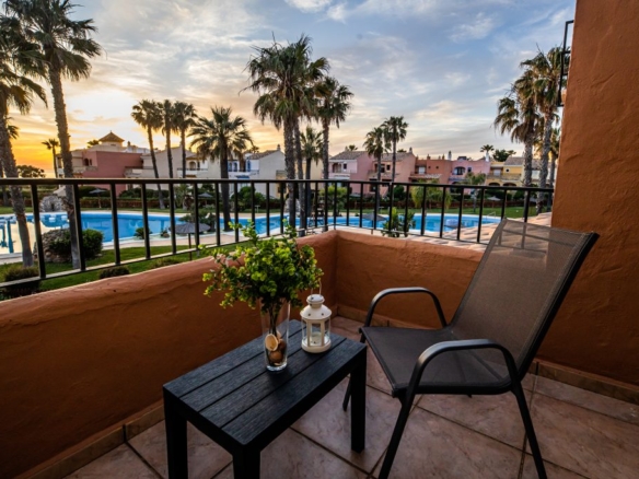 alquiler apartamento adosado jardines de zahara de los atunes