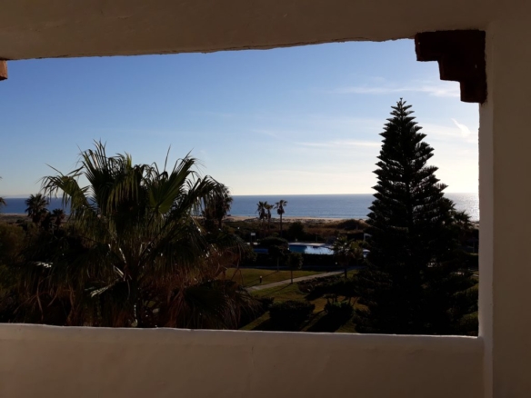 alquiler apartamento mirando al mar en zahara de los atunes