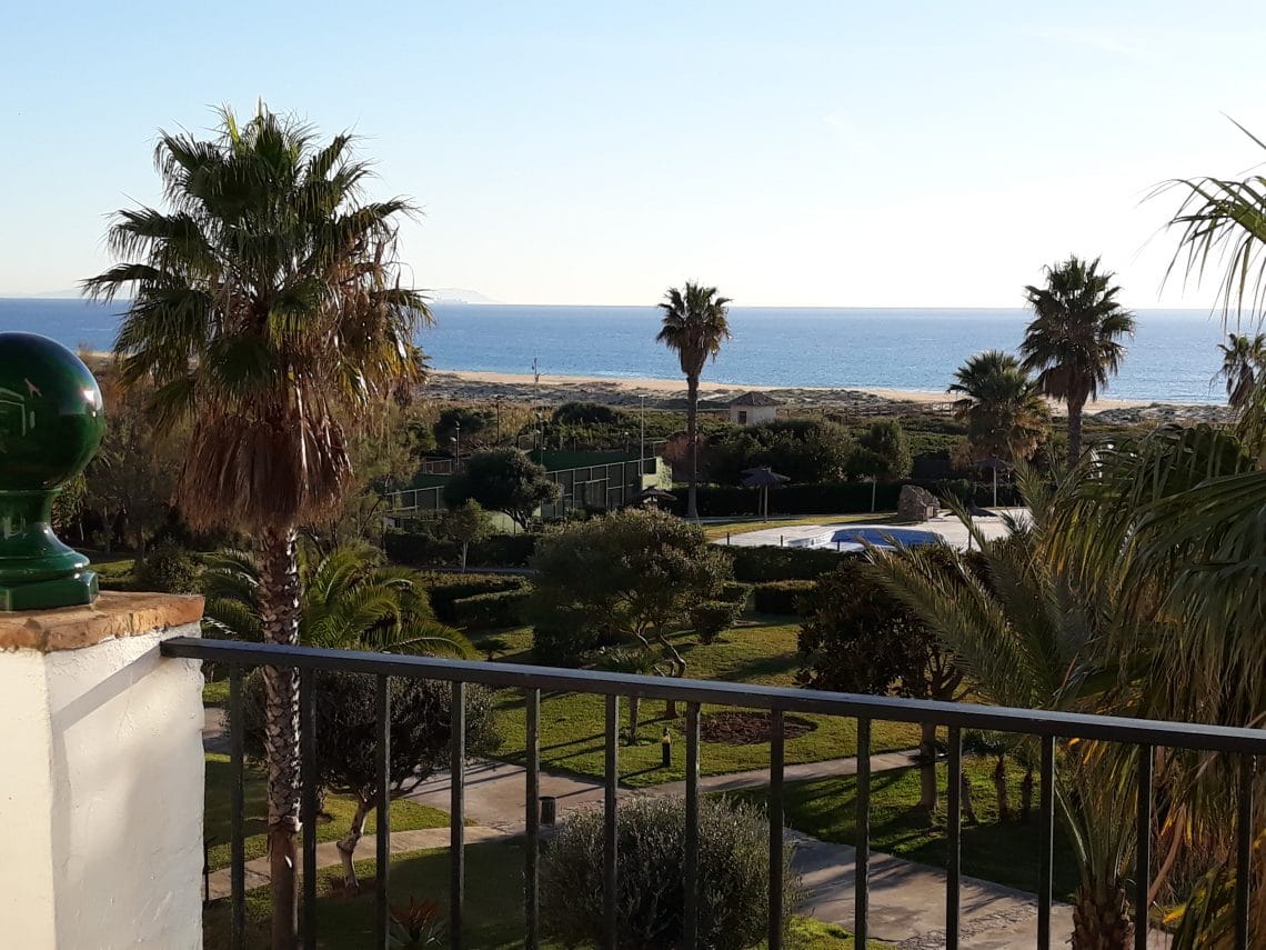 alquiler apartamento mirando al mar en zahara de los atunes