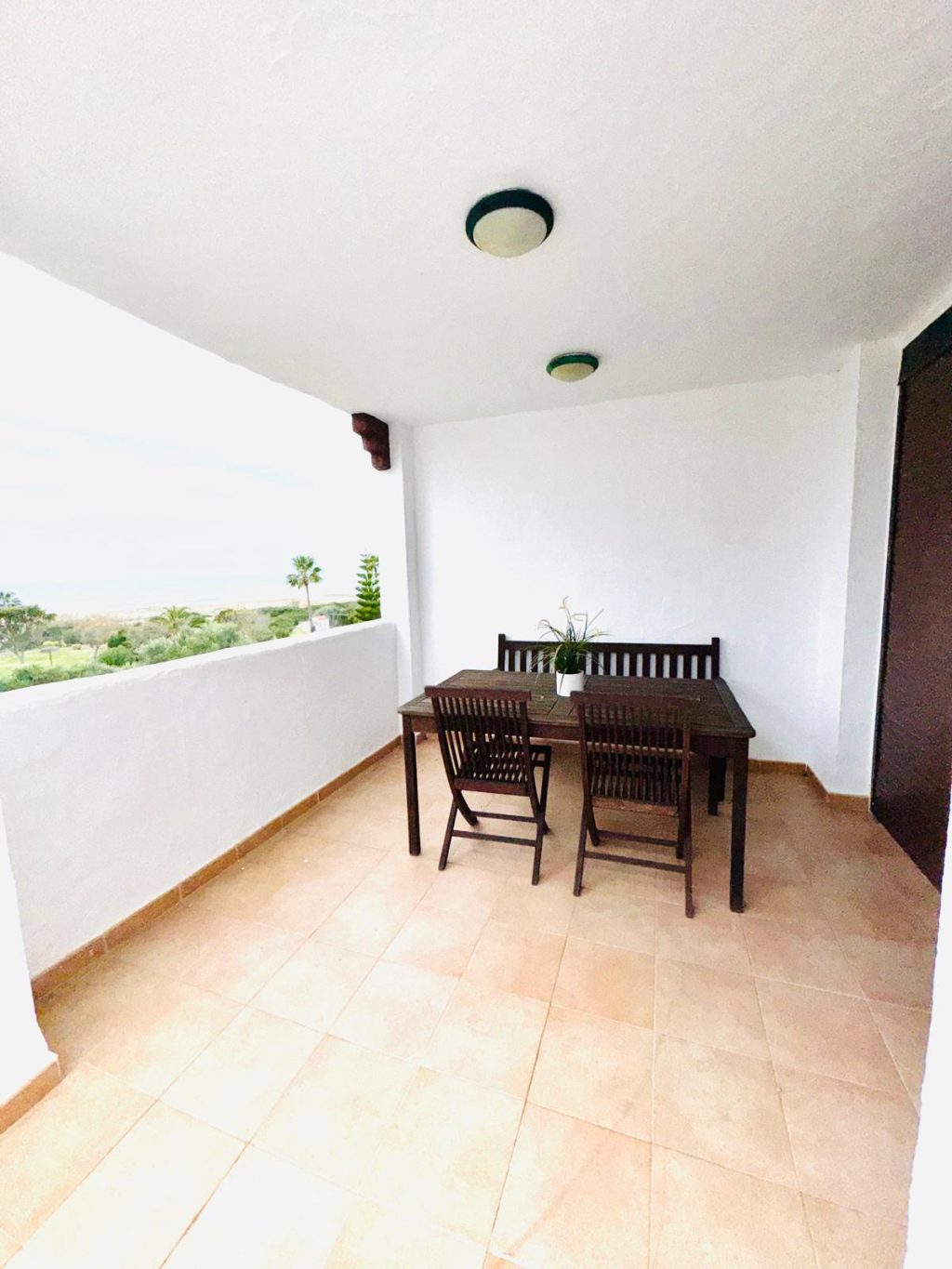 alquiler apartamento mirando al mar en zahara de los atunes