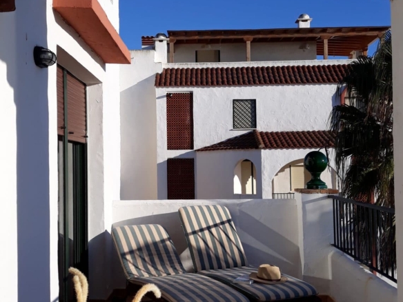 alquiler apartamento mirando al mar en zahara de los atunes