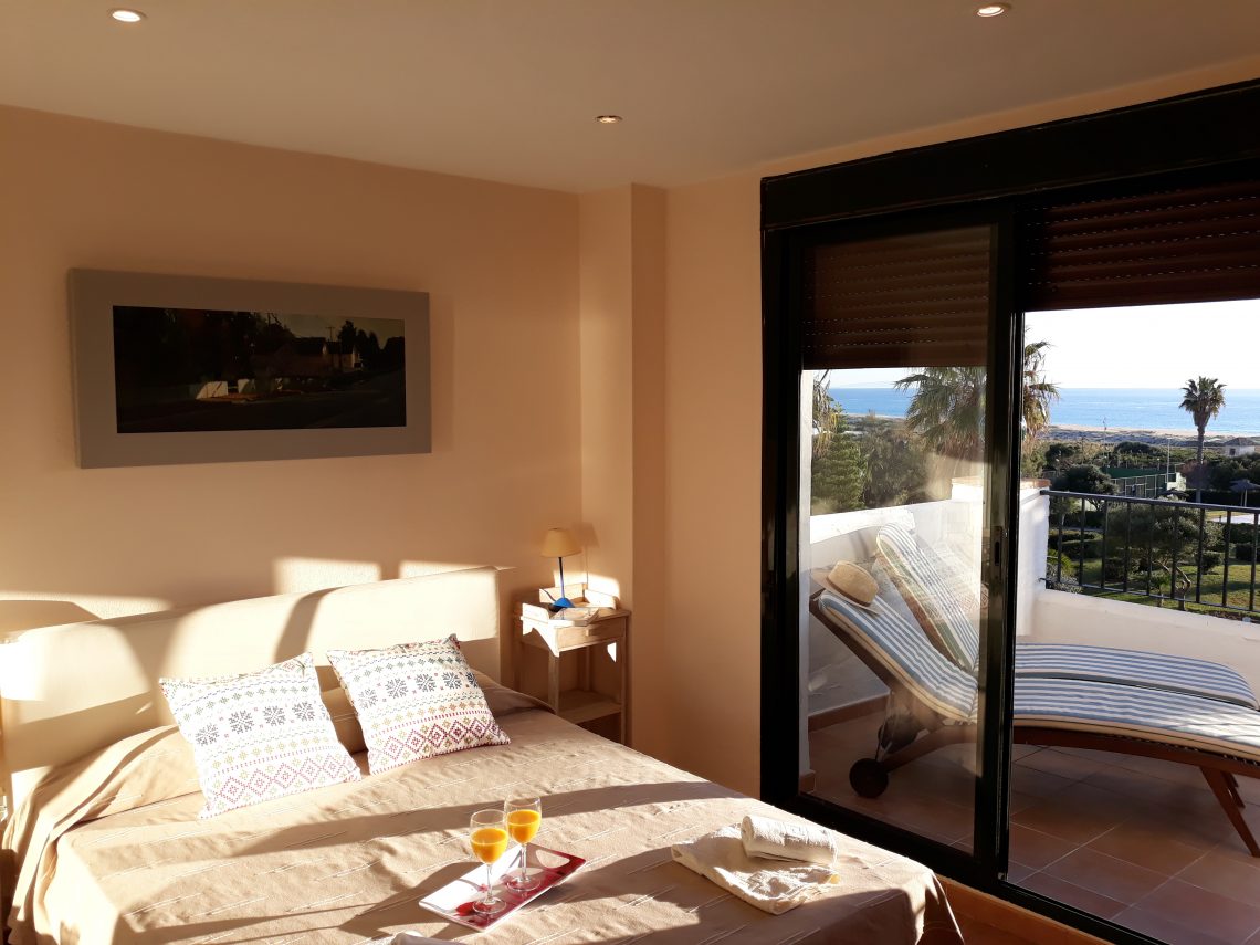 alquiler apartamento mirando al mar en zahara de los atunes