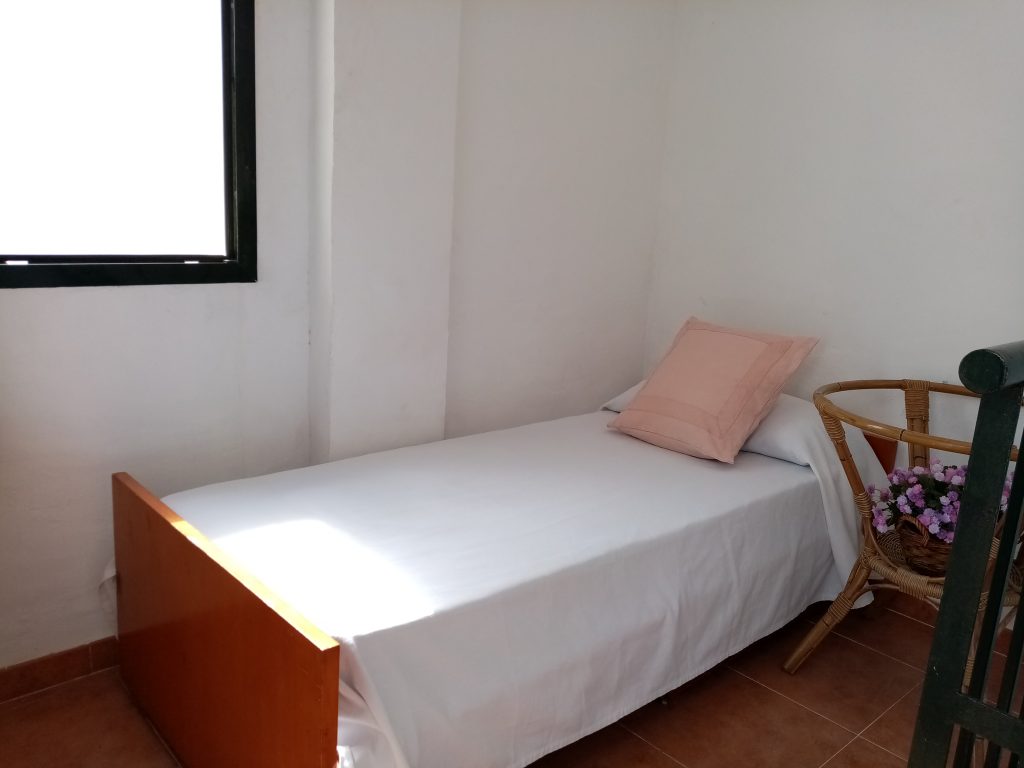alquiler apartamento ático frente al mar en zahara de los atunes