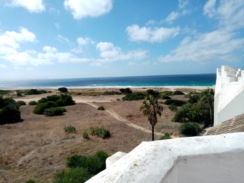 alquiler apartamento ático frente al mar en zahara de los atunes