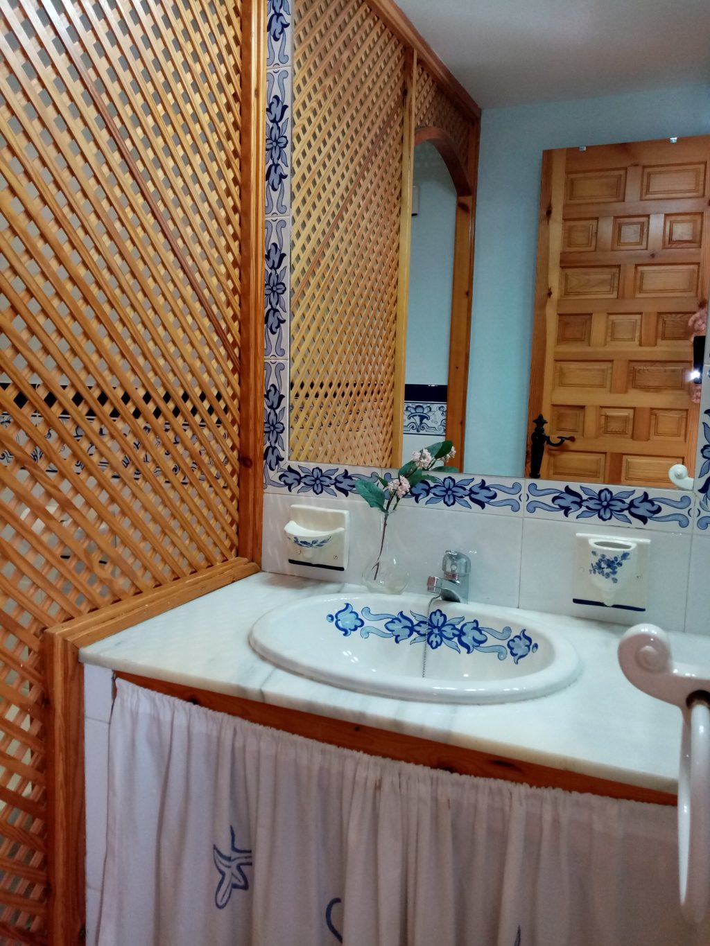 alquiler apartamento ático frente al mar en zahara de los atunes