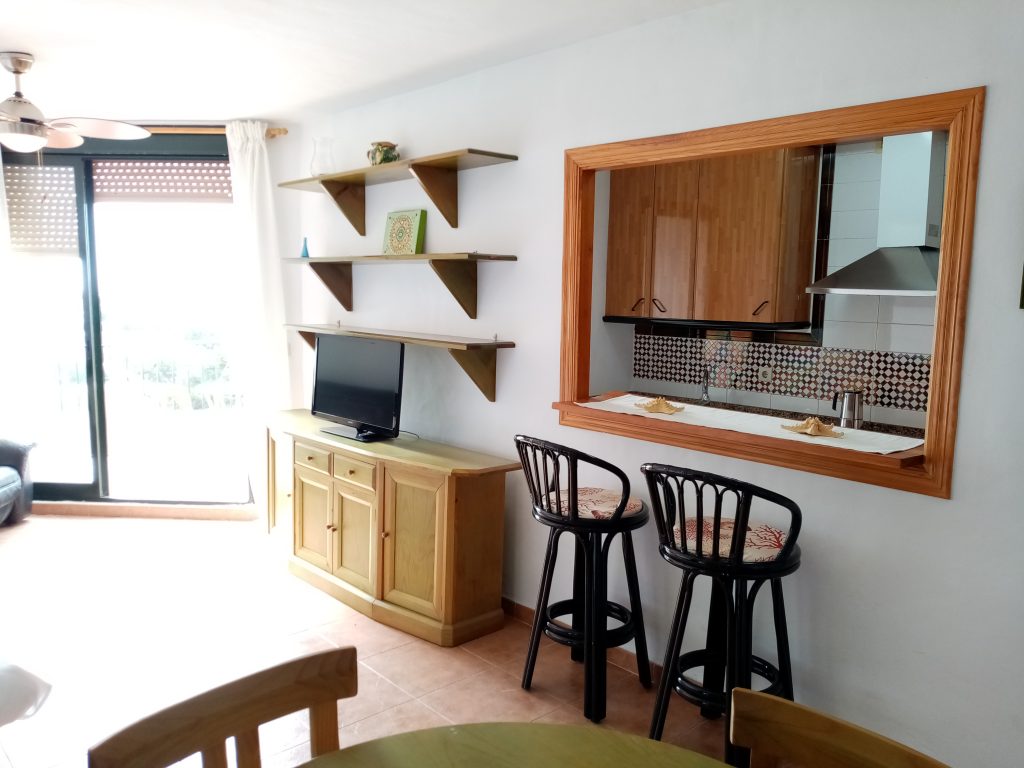 alquiler apartamento ático frente al mar en zahara de los atunes