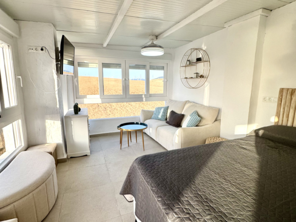 alquiler de apartamento vacacional duplex atlatnterra sol sunset zahara de los atunes