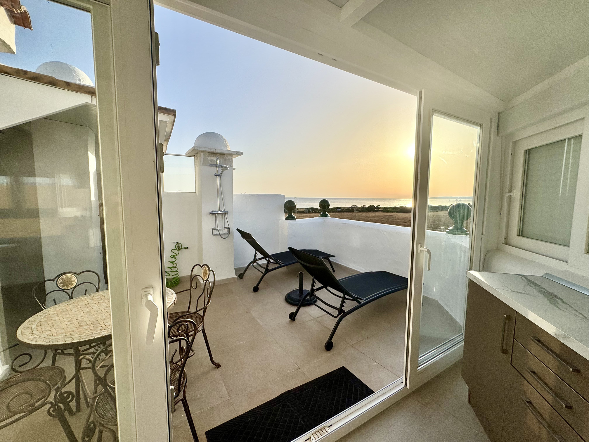 duplex_atlanterra_sol_sunset18 alquiler de apartamento vacacional duplex atlatnterra sol sunset zahara de los atunes