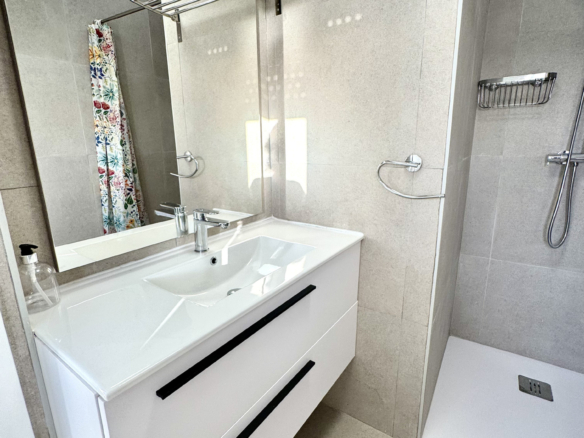 alquiler de apartamento vacacional duplex atlatnterra sol sunset zahara de los atunes