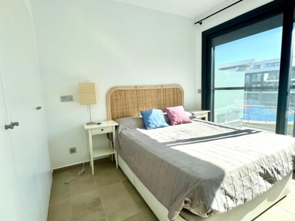 alquiler apartamento duplex con jardin en pueblo zahara de los atunes