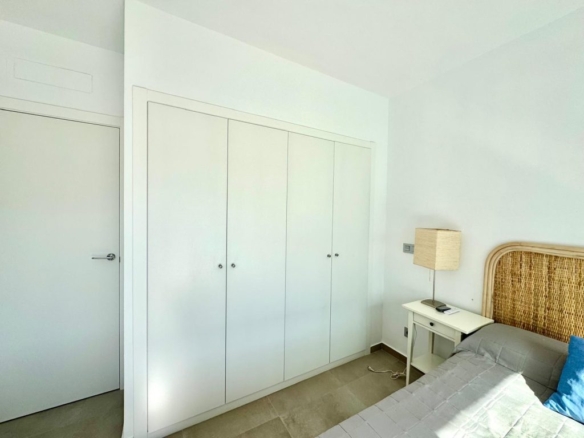 alquiler apartamento duplex con jardin en pueblo zahara de los atunes