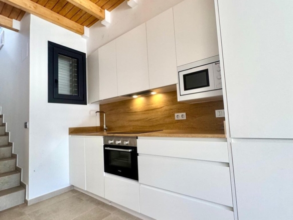 alquiler apartamento duplex con jardin en pueblo zahara de los atunes
