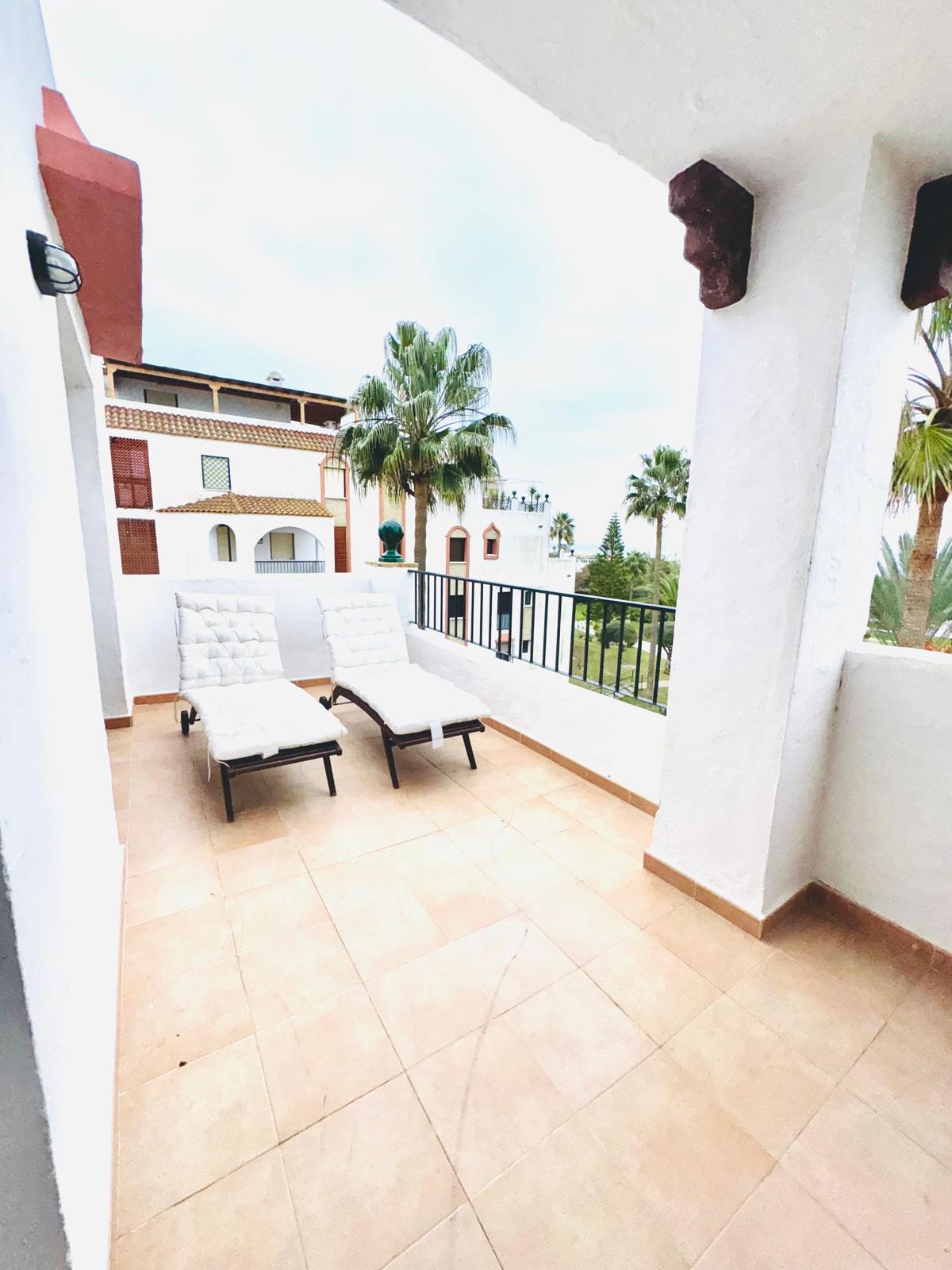 alquiler apartamento mirando al mar en zahara de los atunes